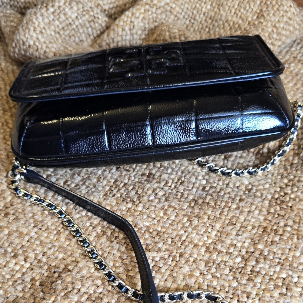 Tory Burch Marion Crossbody/Clutch Glossy Patent Purse - Picture 6 of 16